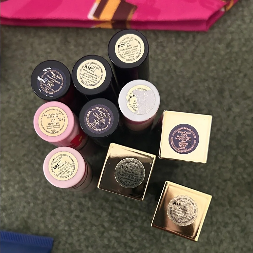 Estee Lauder Products and Samples - Picture 7 of 8